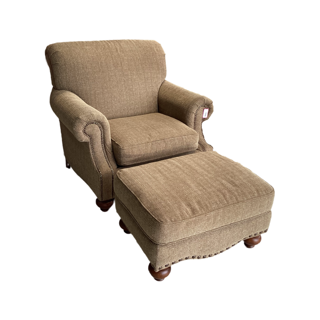 82886 - Bassett Chair & Ottoman 41x34x35