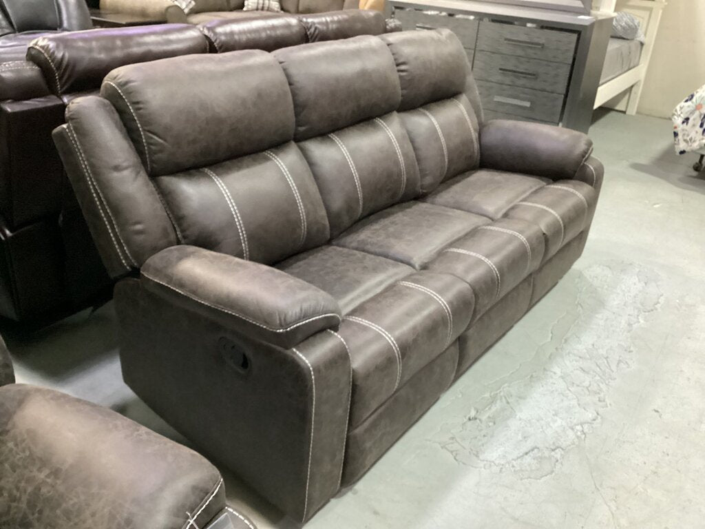 Lucca Brown NEW Motion Sofa w/Drop Down Console 82x30x38 (679320)