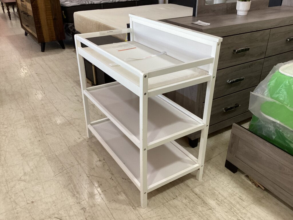 83207 (8528-15) White Changing Table 38x15x38