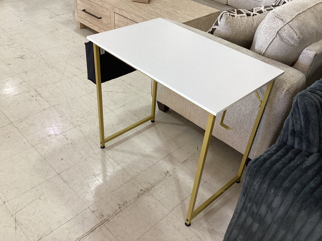 83203 (8528-11) Small White Desk 32x20x30