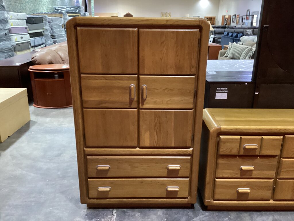 83216 - Vaughn-Bassett Storage Chest 38x18x60