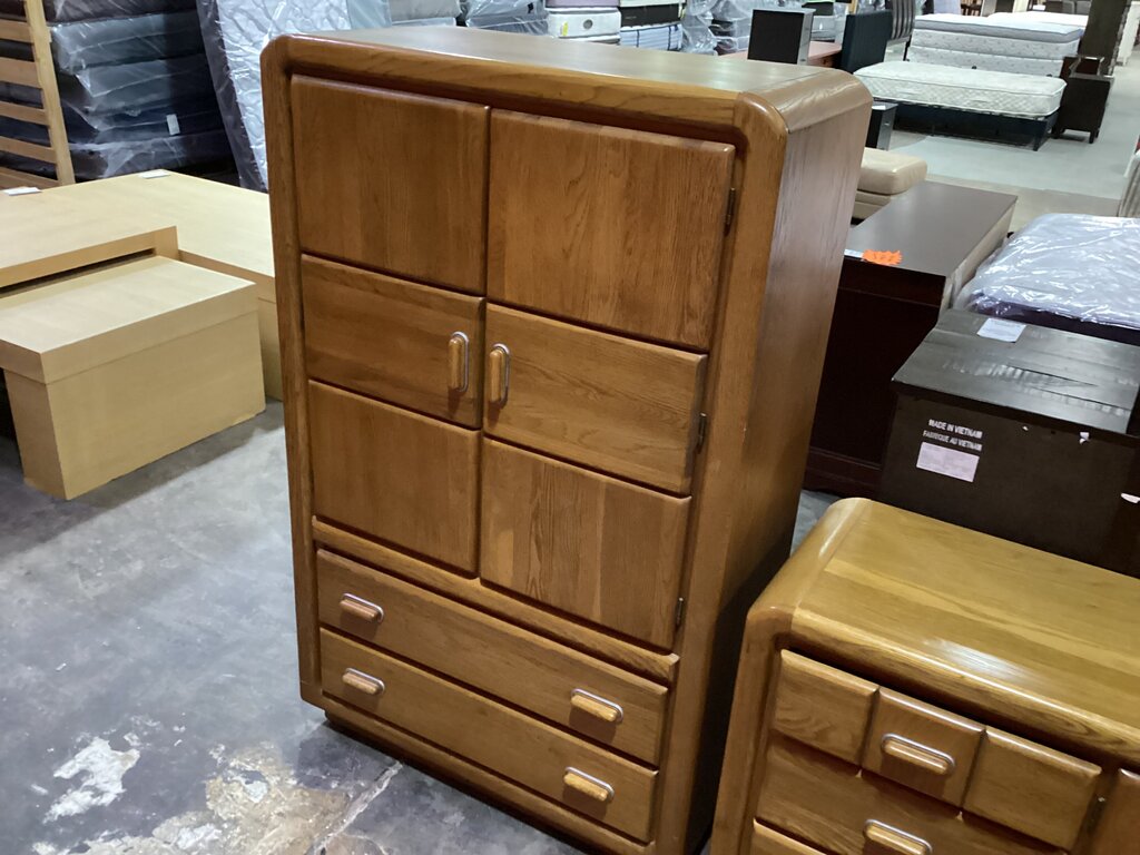 83216 - Vaughn-Bassett Storage Chest 38x18x60