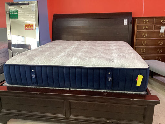 83175 - William & Lawrence Apsley Firm King Mattress