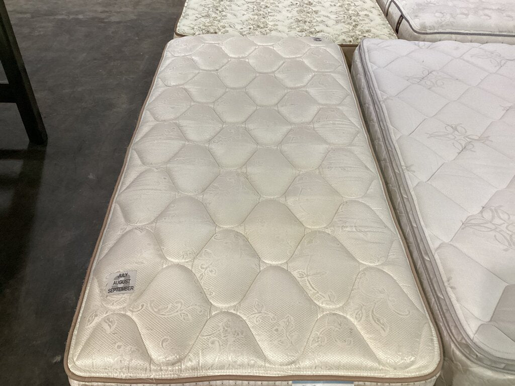 82922 Luxury Three Twin XL Mattress
