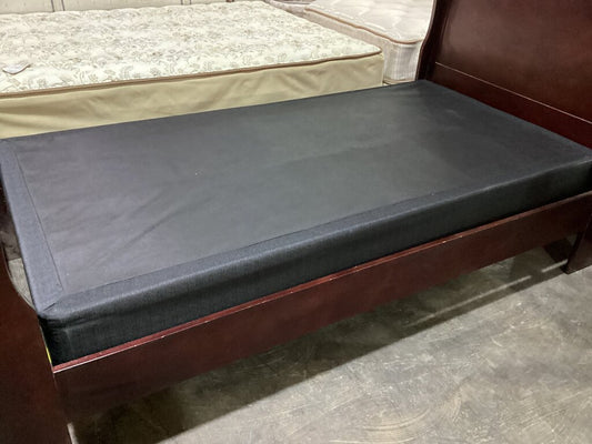 82899 - Black Ashley Sleep Twin Box/Foundation