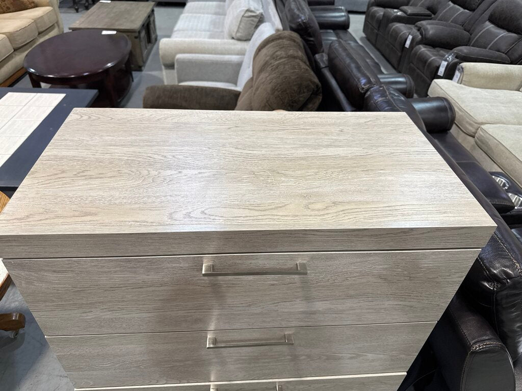 83524 - Five Drawer Chest 30x12x61