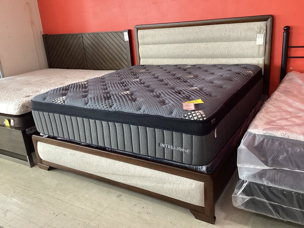 Willow Wood NEW King Bed Frame 79x84x55 (133440)
