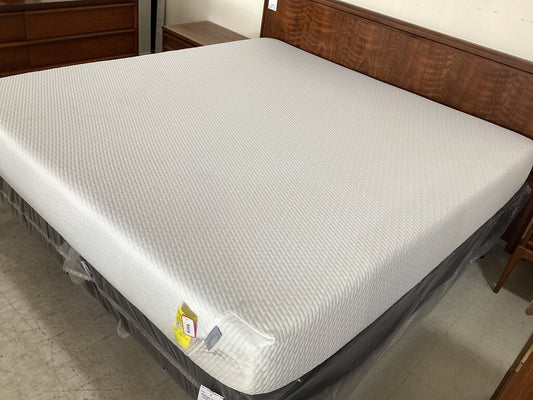 83379 - Tuft & Needle King Mattress