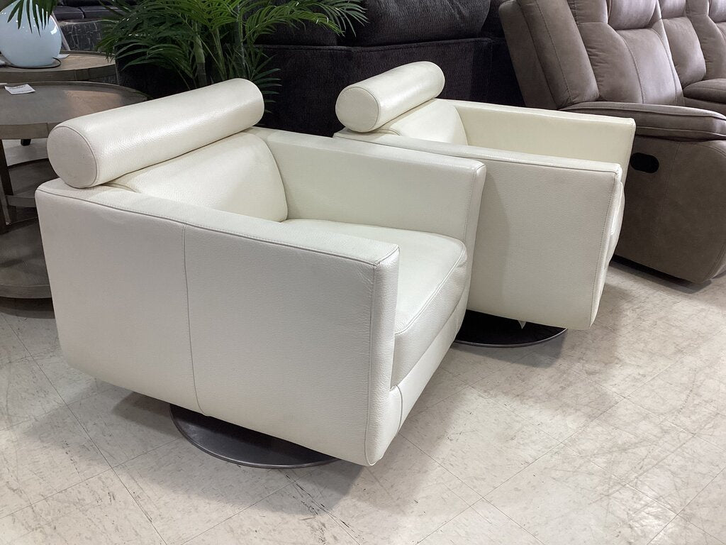 83705-06 - Pair of Natuzzi Suad Leather Swivel Chairs 30x32x29
