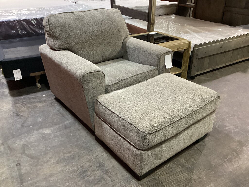 83765 - Ashley McCluer Chair w/Ottoman C-(40x40x35)O-(33x24x17)