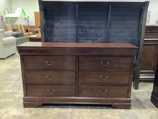 83777 - Ashley Alisdair Dresser 58x16x33