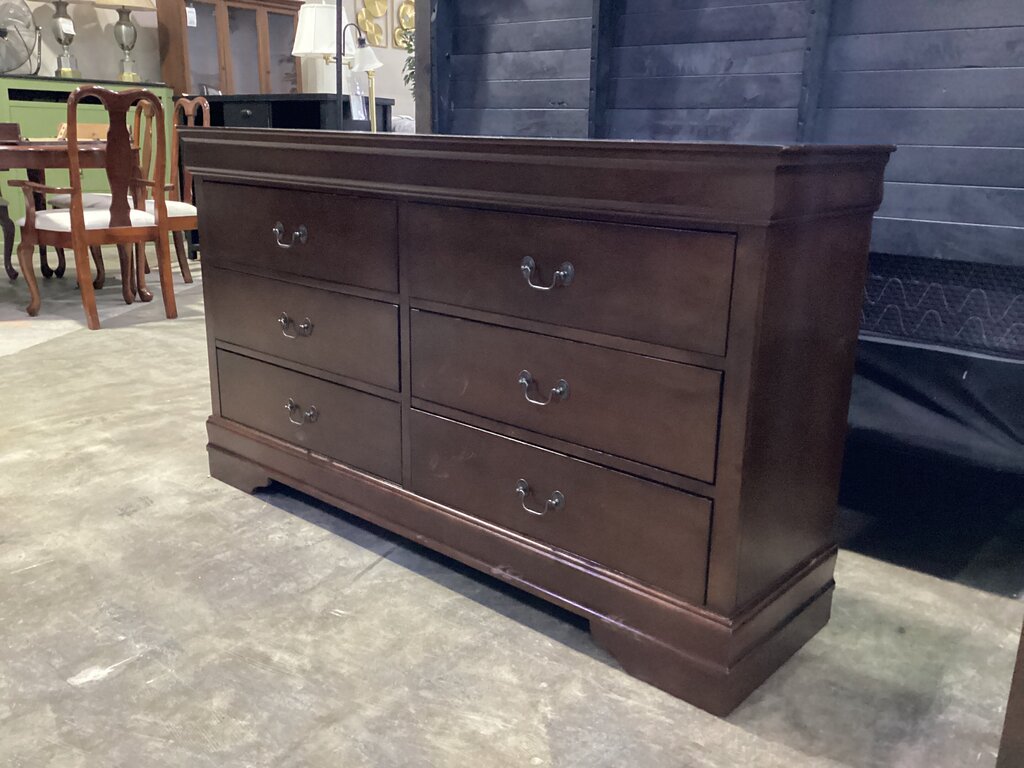 83777 - Ashley Alisdair Dresser 58x16x33