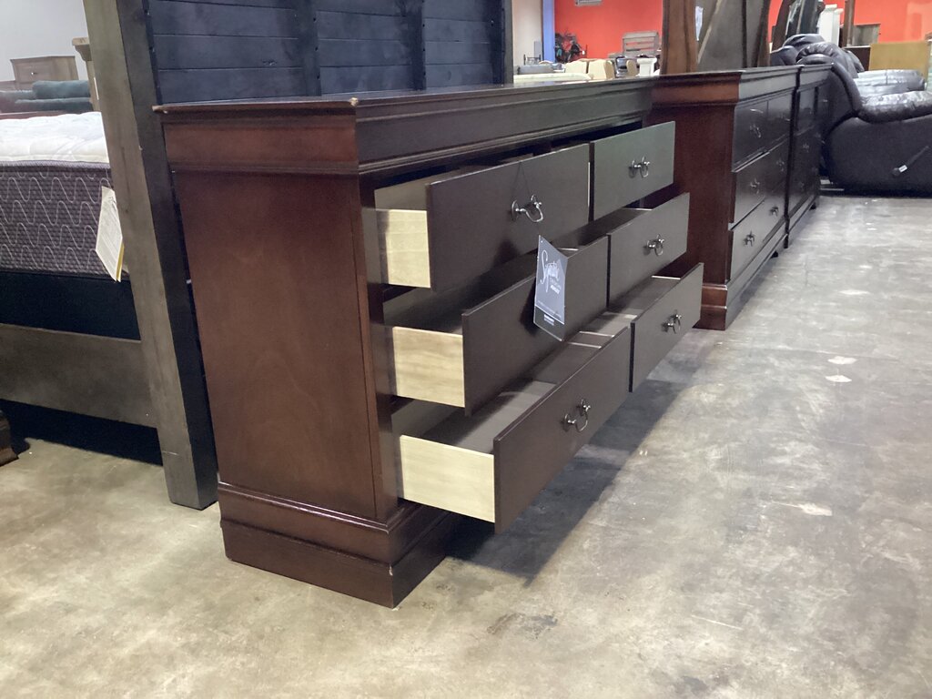 83777 - Ashley Alisdair Dresser 58x16x33