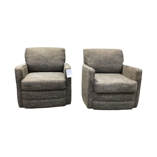 83837 - Pair of Bassett Swivel Chairs 29x28x35