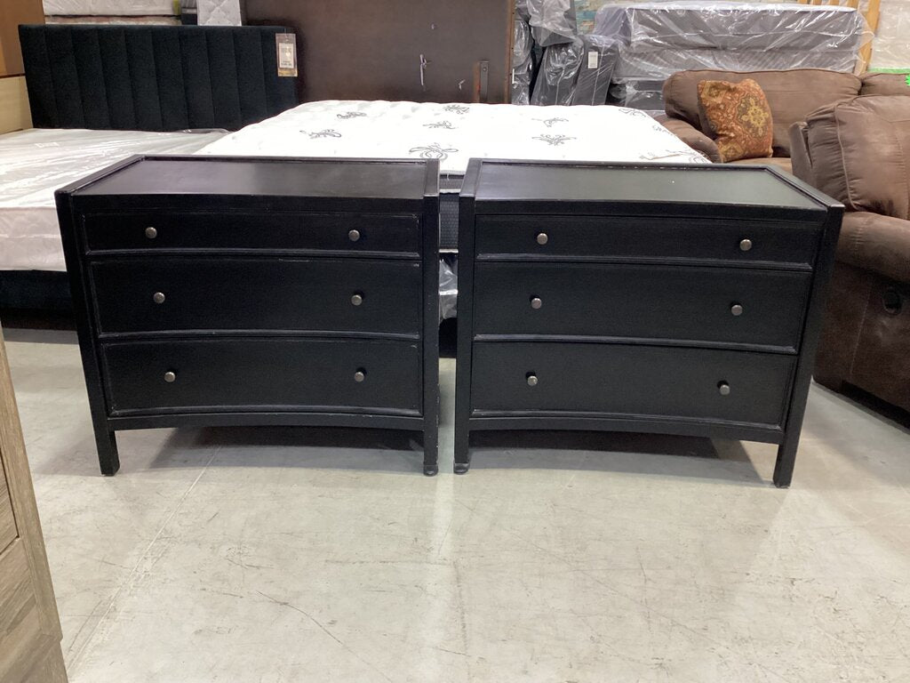 83840 - Pair of Noir Hampton 3 Drawer Nightstands 36x21x31