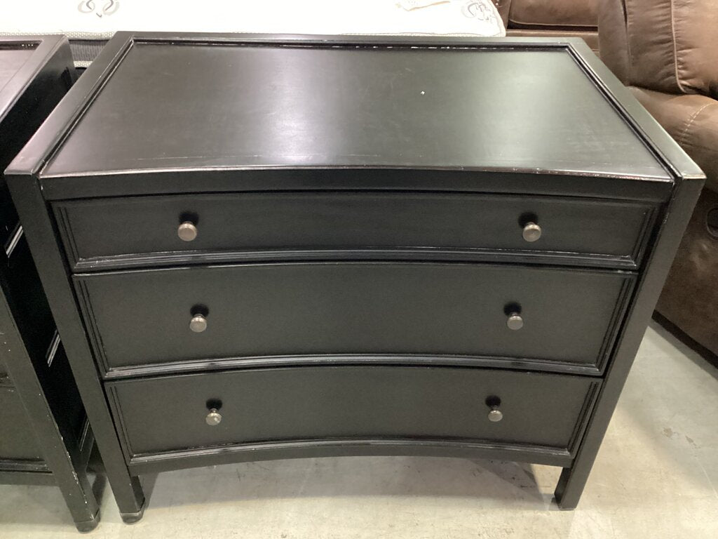 83840 - Pair of Noir Hampton 3 Drawer Nightstands 36x21x31