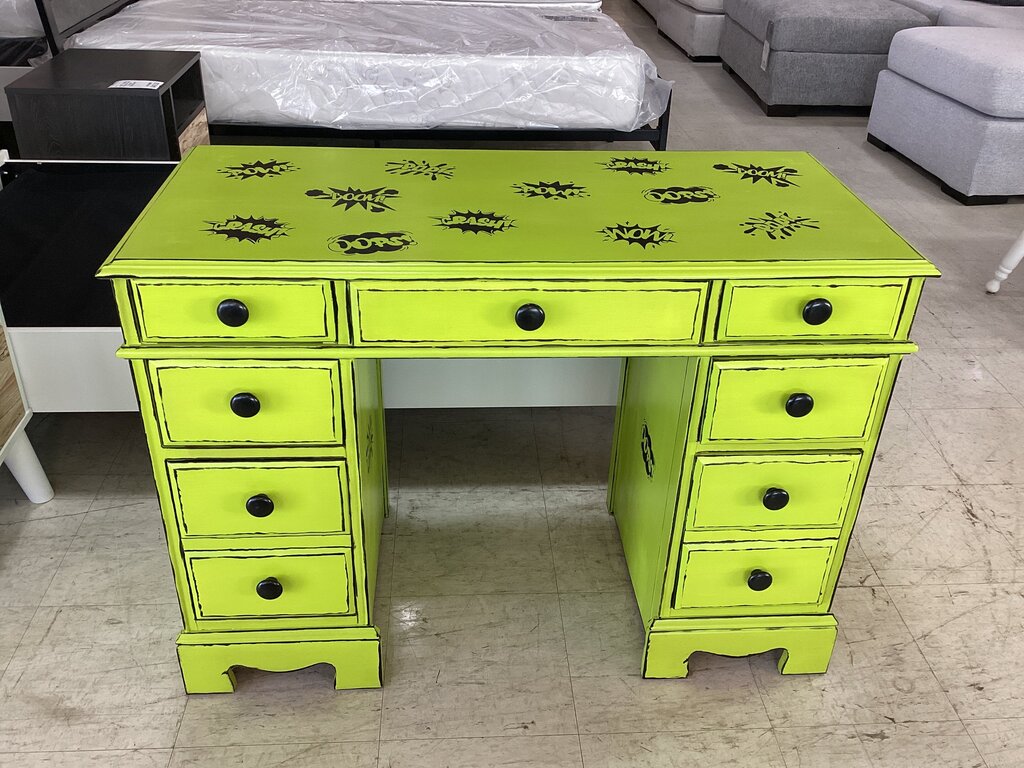 83906 (8442-28) Pop Art Comic Desk 41x19x29