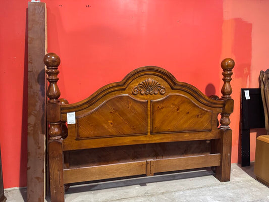 83856 - Magnolia King Poster Bedframe (No Slats)