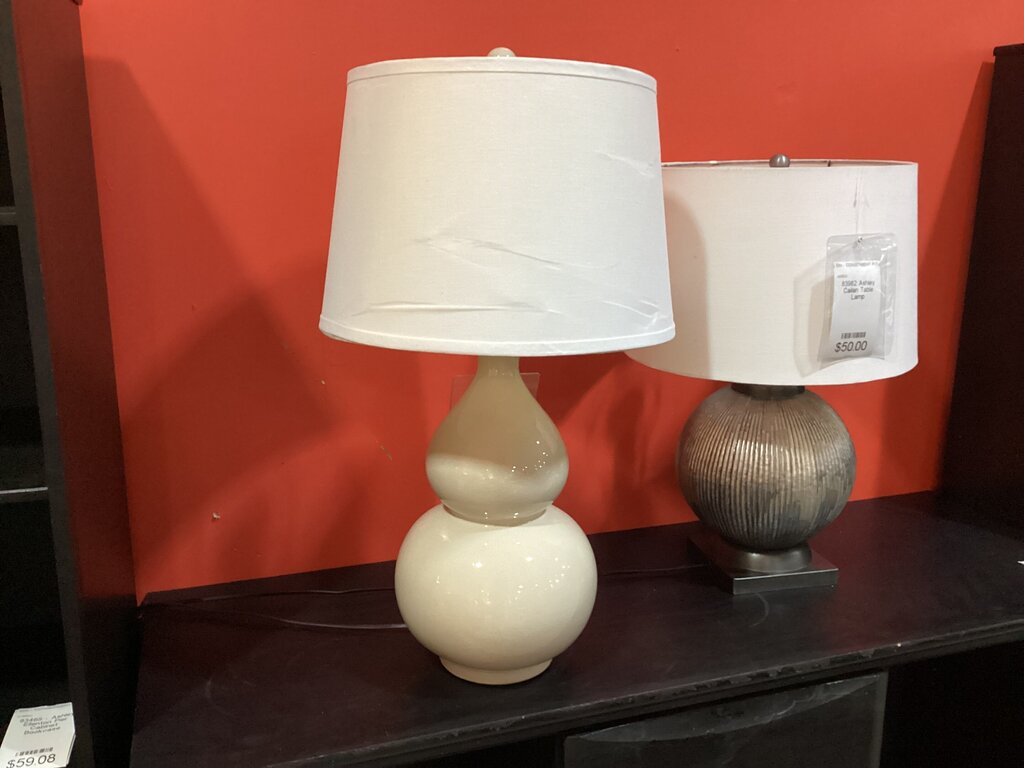 83981 Ashley Saffi Table Lamp
