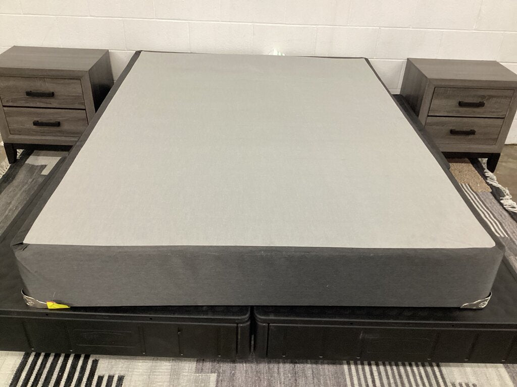 80611 - Lady Americana Queen Box/Foundation