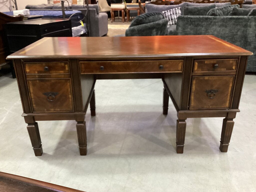 80684 Ashley Hamlin Storage Leg Desk 60x30x30