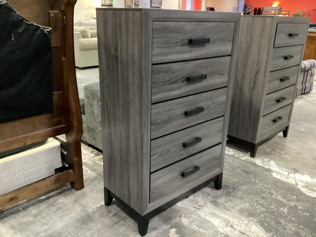 80635 - Tyler Five Drawer Chest 31x17x50