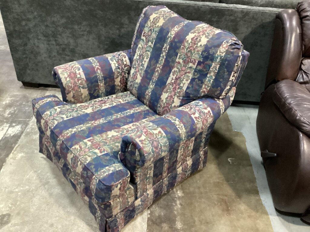 80641 - La-Z-Boy Floral Armchair 35x36x32