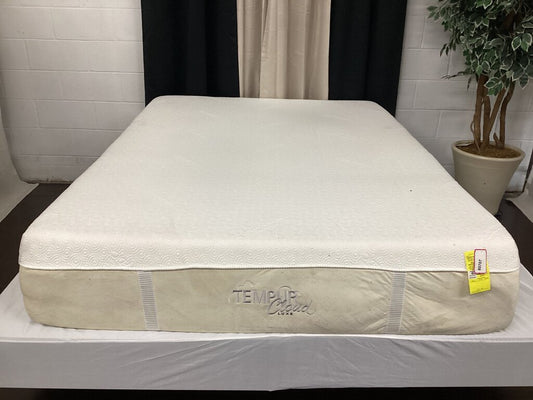 80707 Tempurpedic Tempur-Cloud Luxe Queen 13" Mattress