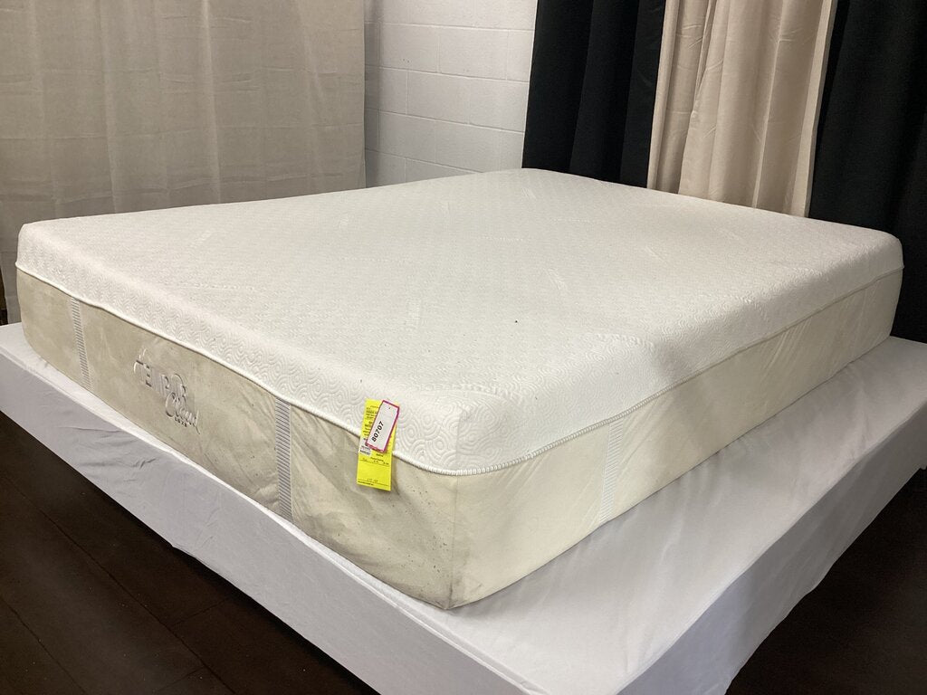80707 - Tempurpedic Tempur-Cloud Luxe Queen 13" Mattress