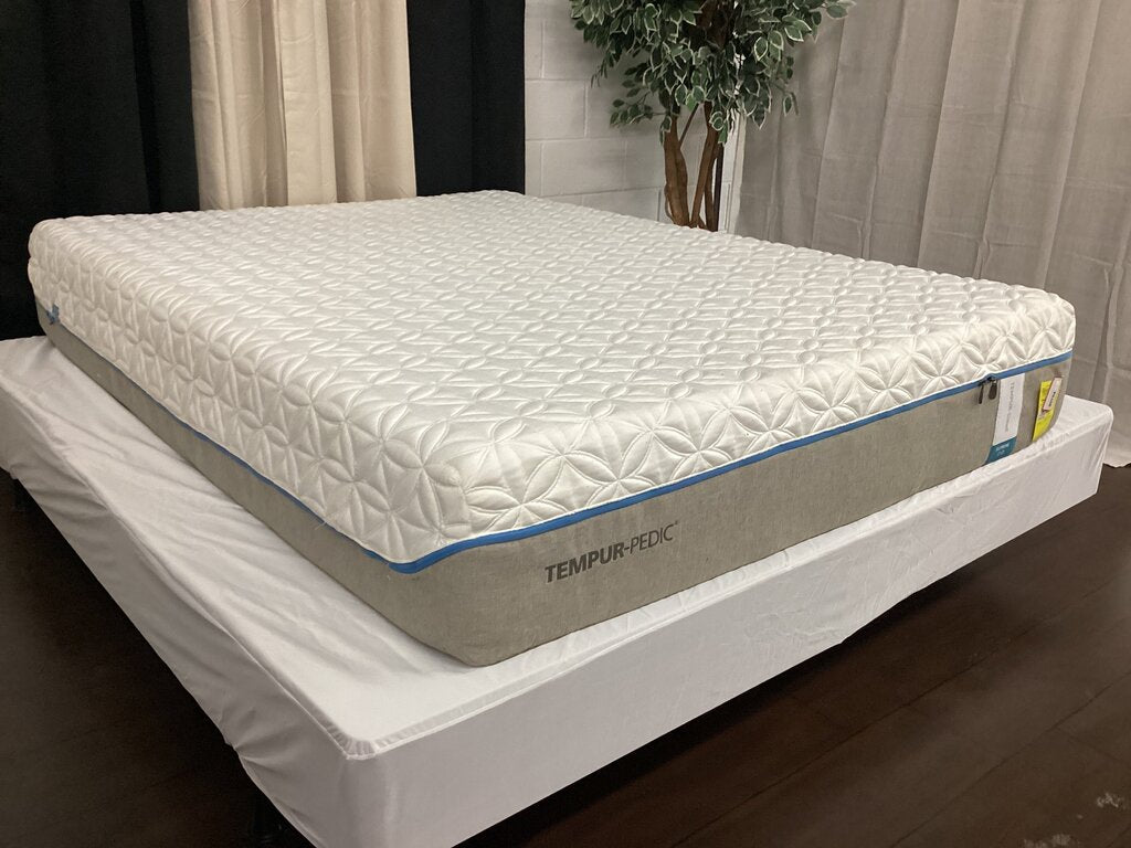 80704 - Tempurpedic Tempur-Cloud Supreme Queen Mattress