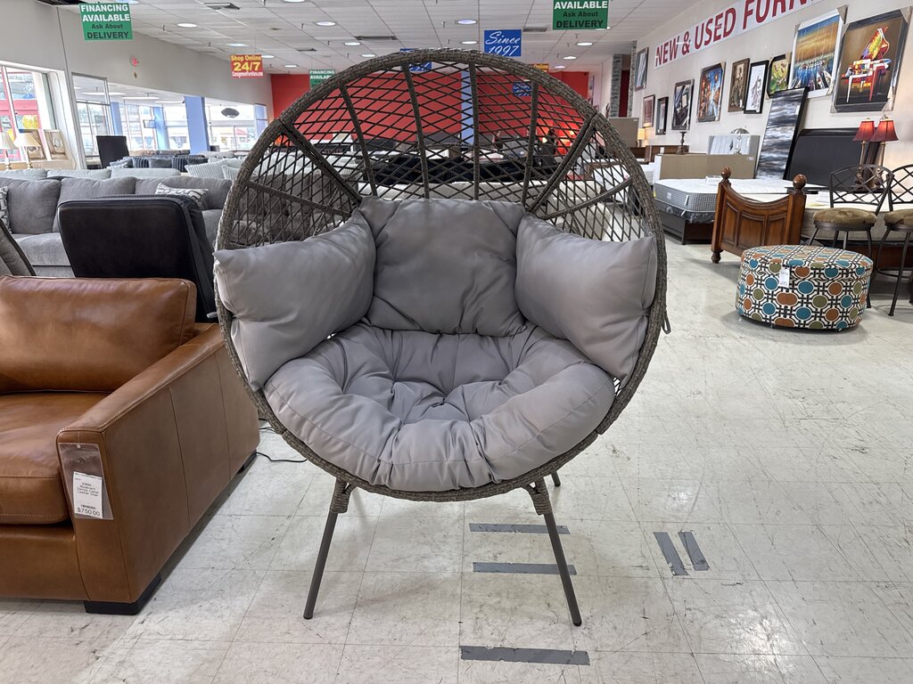80697 - Wicker Egg Chair w/Cushions