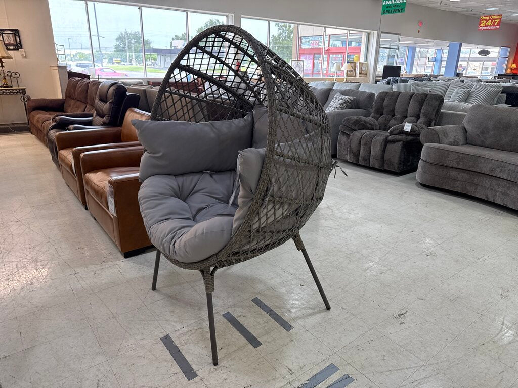80697 - Wicker Egg Chair w/Cushions