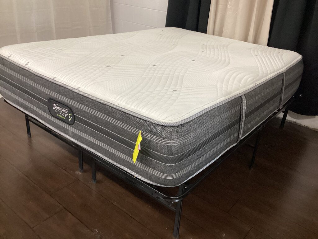 80732 - Beautyrest Black Hybrid Queen Mattress