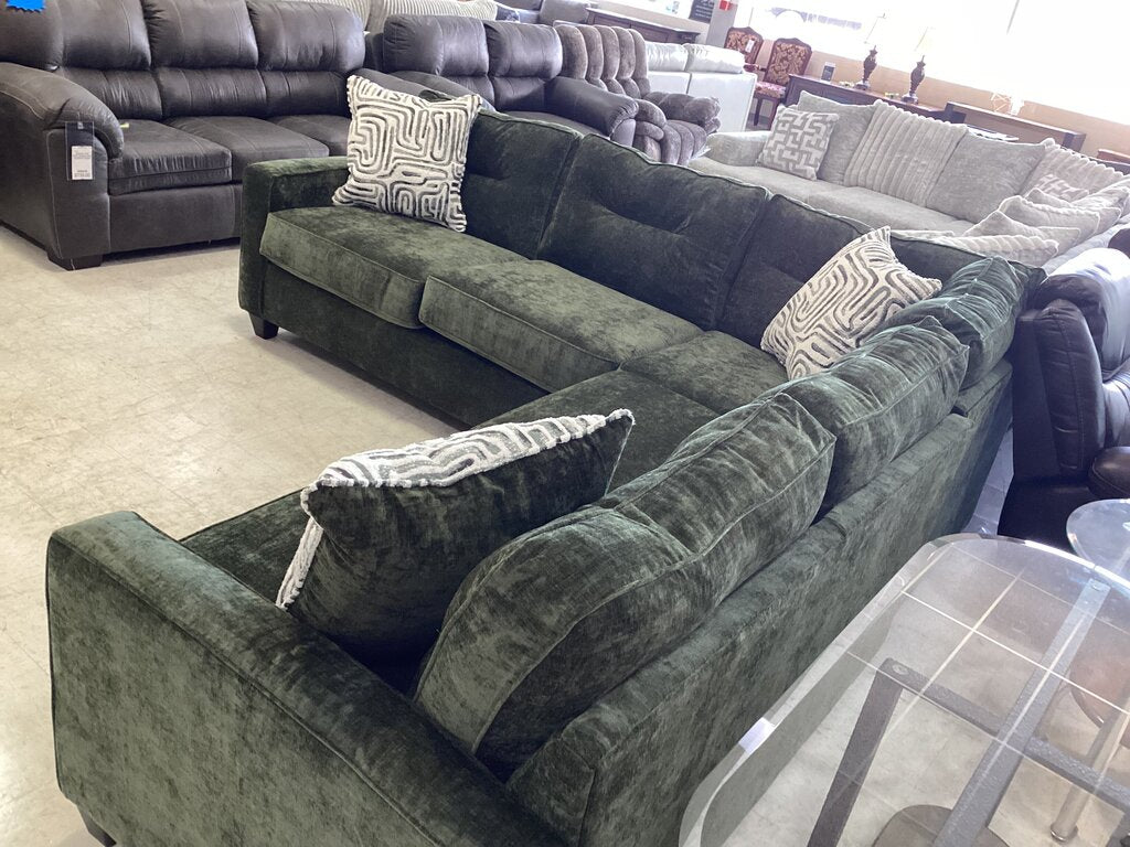Braves Olive NEW 2pc Sectional 105x105x36 (71010-23)