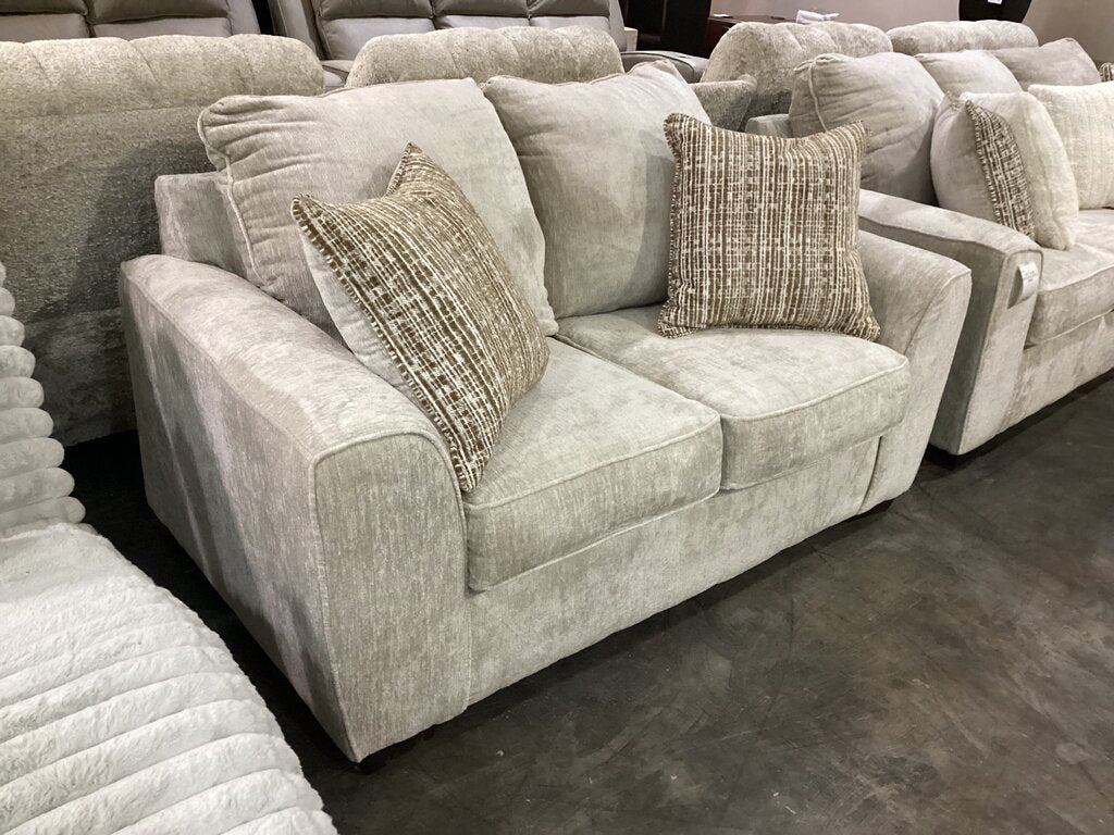 Ritz Taupe NEW Loveseat 67x38x39 (12502-5864)