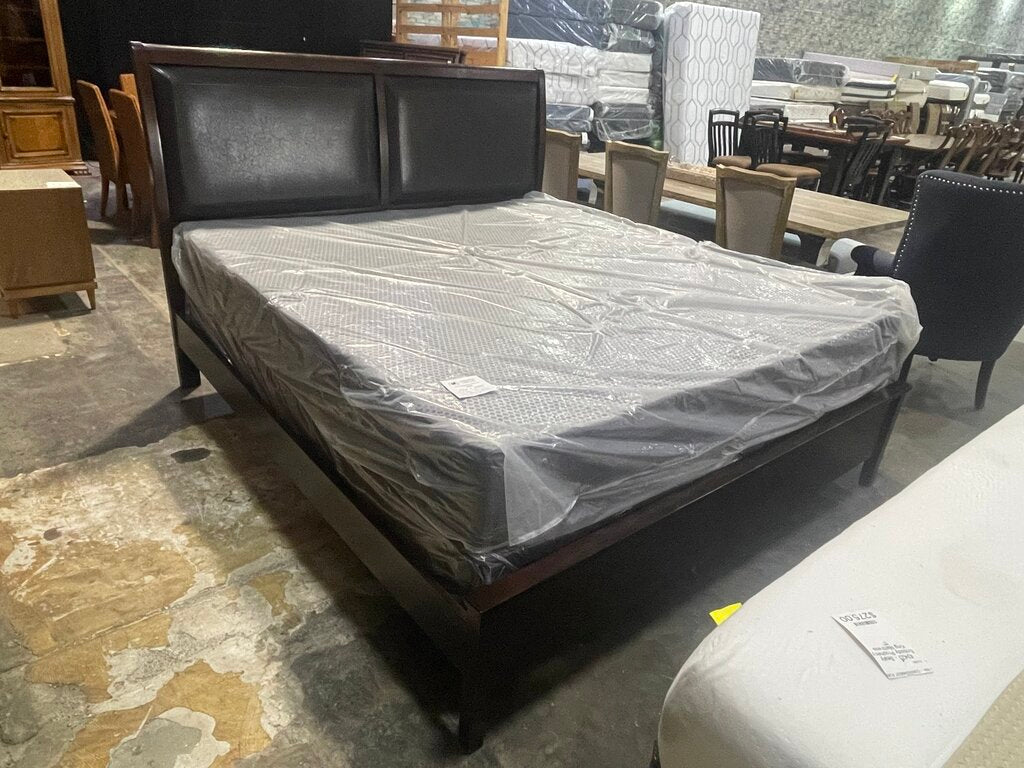 80775 Ashley Padded King Bedframe 79x85x32