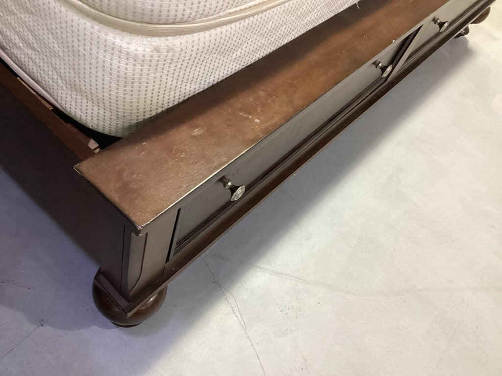 80763 Queen Storage Bedframe 65x94x56