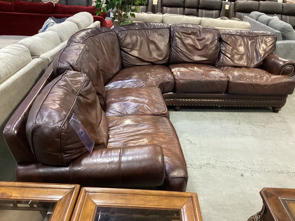 80811 Leather 2pc Curved Sectional 108x108x34