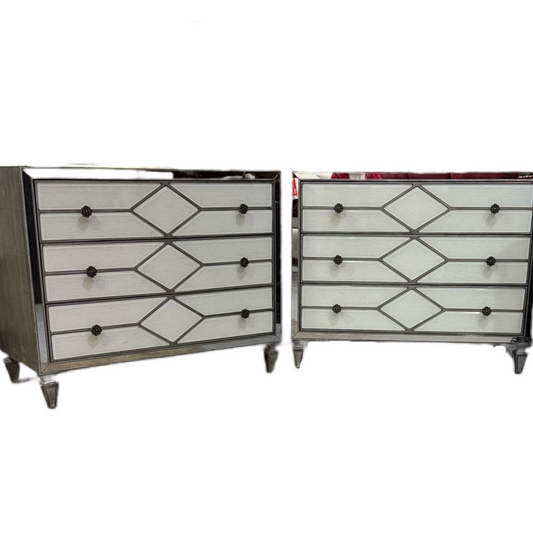80798 - Pair Of Hooker Sanctuary Queen of Diamonds Bachelorette Chest 38x20x31