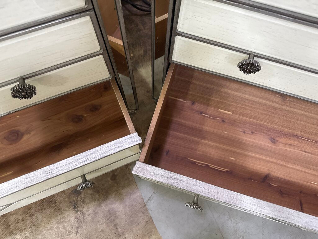 80798 - Pair Of Hooker Sanctuary Queen of Diamonds Bachelorette Chest 38x20x31