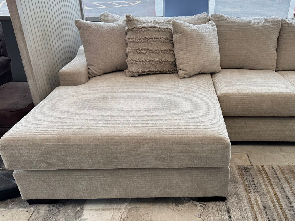 80840 - Michael Nicholas Casper 4pc Sectional 179x44x40