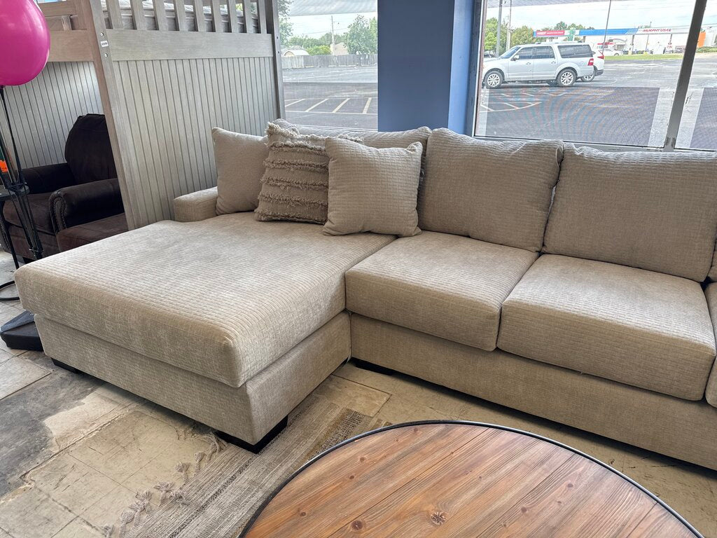 80840 - Michael Nicholas Casper 4pc Sectional 179x44x40