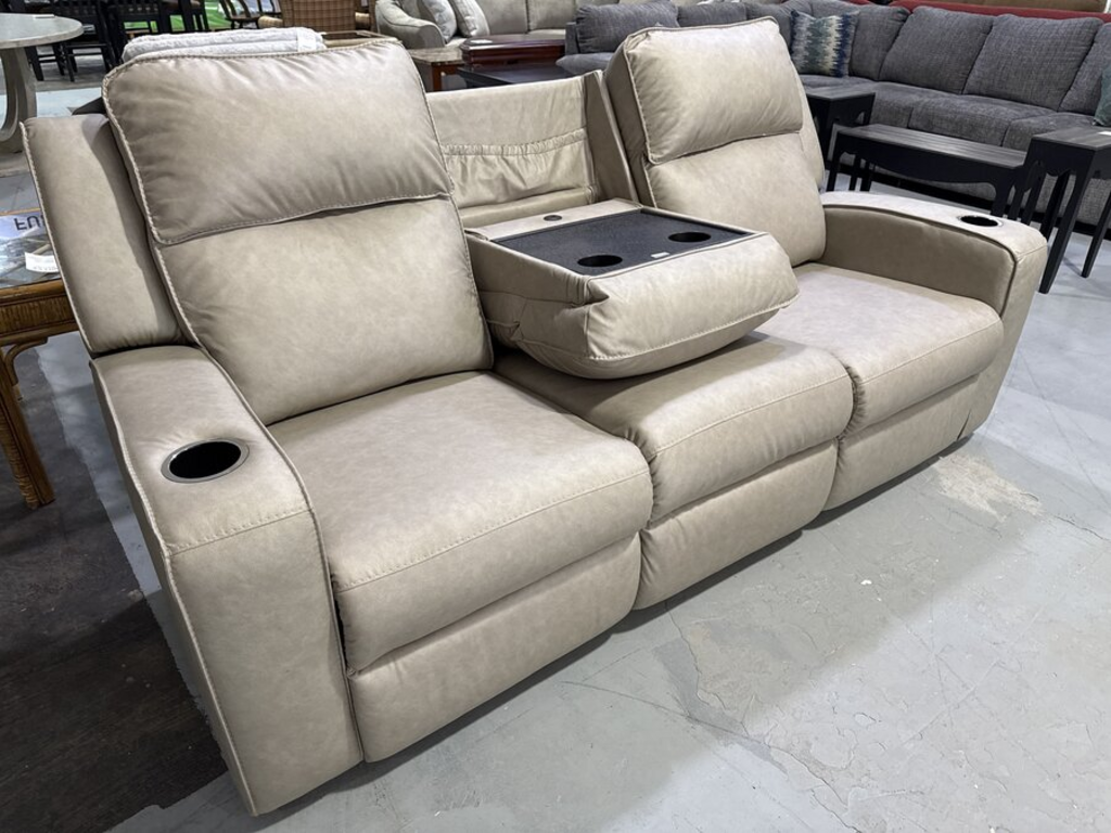 80769 - Ashley Lavenhorne Pebble Manual Reclining Sofa w/Drop Down Console 87x42x43
