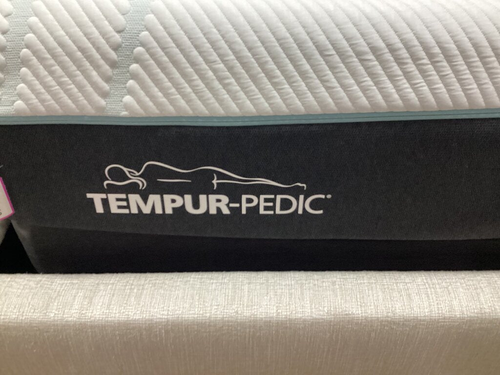 80852 - Tempur-Pedic Pro Adapt Hybrid Medium King Mattress