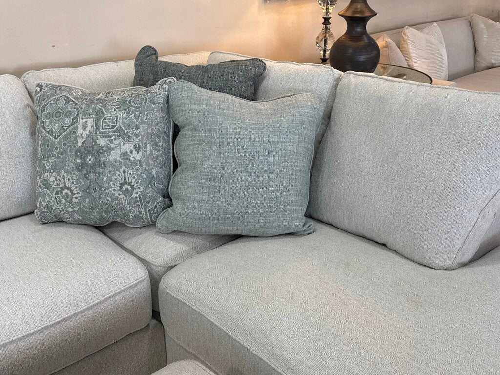80768 - Ashley Flynndale Marble 3pc Sectional w/Ottoman 149x86x36; 53x38x20