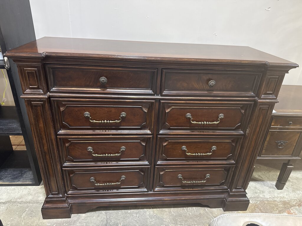 80900 (8524-3) Universal Casa Verona 8 Drawer MediaChest 60x22x46