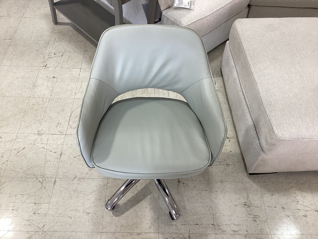 80915 (8524-18) Kathy Ireland Gray Rolling Desk Chair 23x19x33