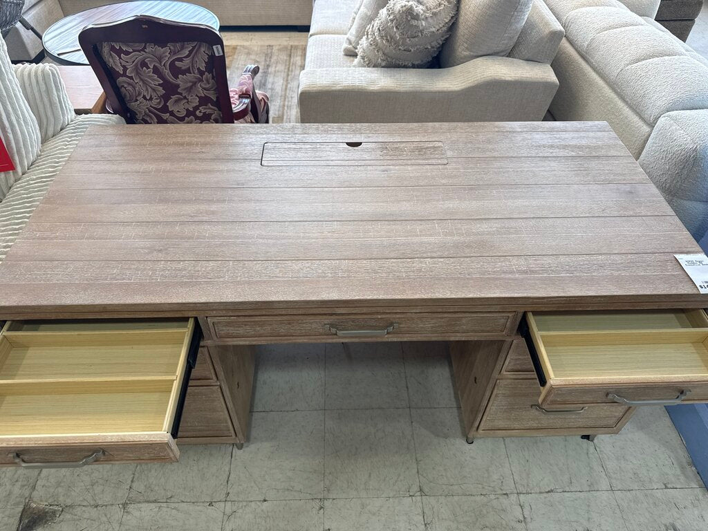 80930 - Aspen Maddox Executive Desk 66x30x31