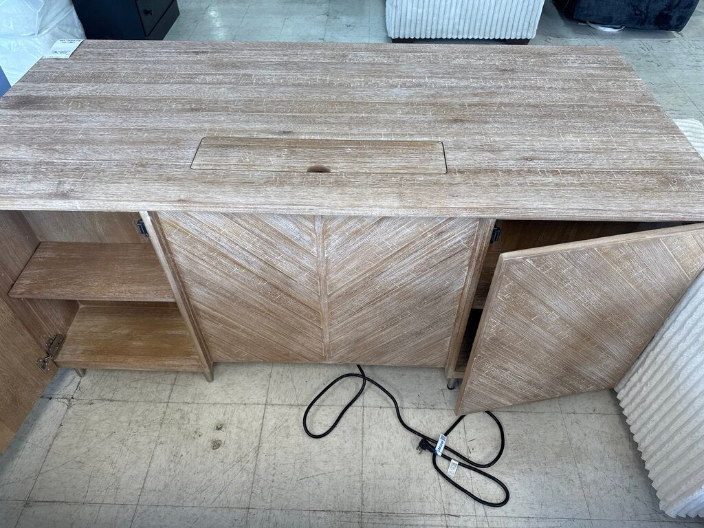 80930 - Aspen Maddox Executive Desk 66x30x31