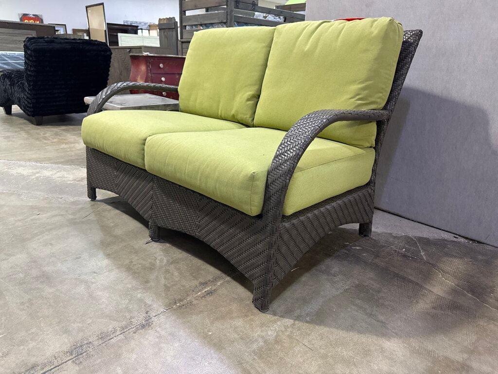 80917 (8524-20) Wicker Patio Loveseat 53x35x35